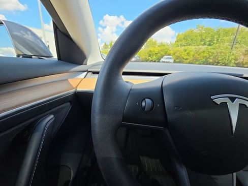 Used 2023 Tesla Model 3 Standard Range RWD image 11