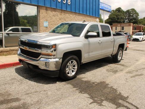 Used 2018 Chevrolet Silverado 1500 LT w/ All Star Edition AWD/4WD image 2