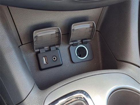 Certified 2017 Chevrolet Cruze Premier image 10