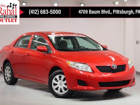 Used 2010 Toyota Corolla LE FWD image 1