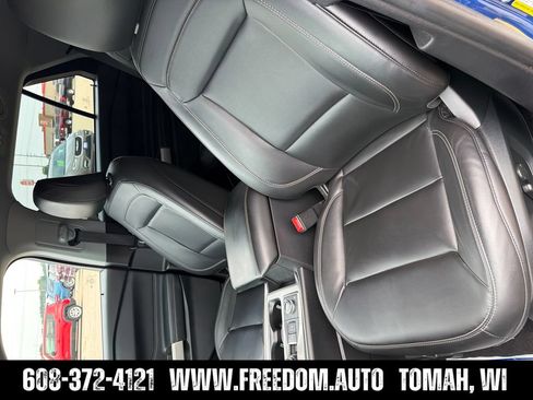 Used 2022 Ford Explorer XLT w/ Equipment Group 202A AWD/4WD image 19