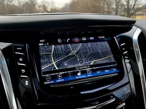 Used 2018 Cadillac Escalade ESV Luxury image 44