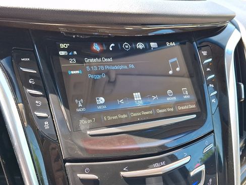 Used 2020 Cadillac Escalade Luxury w/ LPO, Radiant Package AWD/4WD image 20