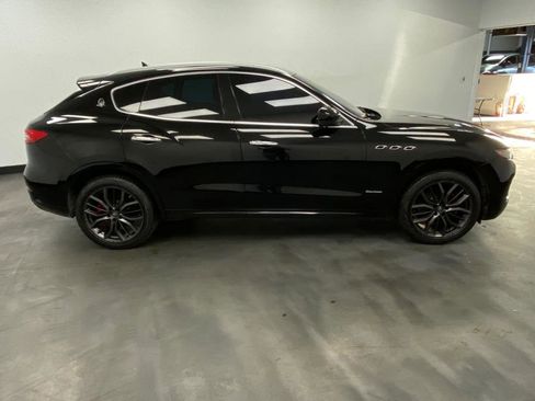 Used 2018 Maserati Levante GranLusso image 7