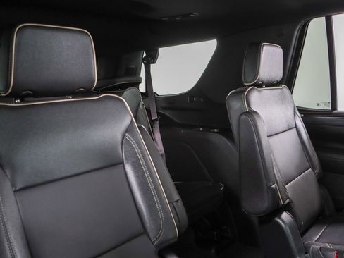 Used 2023 GMC Yukon SLT image 31