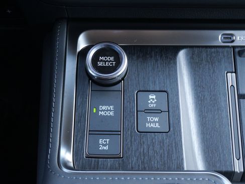 Certified 2026 Lexus GX 550 w/ Accessory Package (2T) image 33