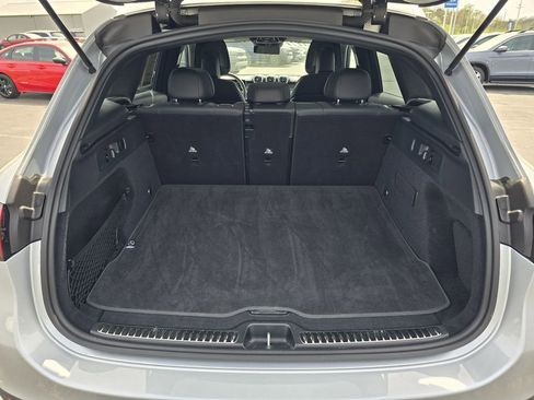 Used 2025 Mercedes-Benz GLC 300 4MATIC image 25