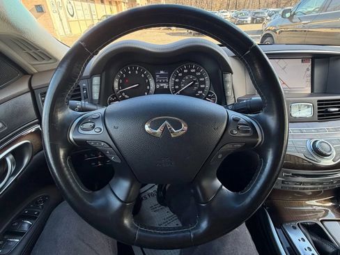 Used 2016 INFINITI Q70 L 3.7 w/ Deluxe Touring Package image 21