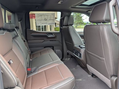 New 2026 GMC Sierra 1500 Denali w/ Denali Reserve Package AWD/4WD image 29