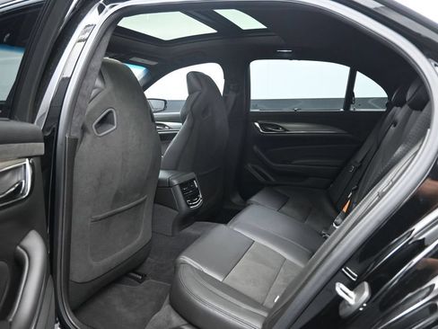 Used 2018 Cadillac CTS V w/ Carbon Fibre Package RWD image 26
