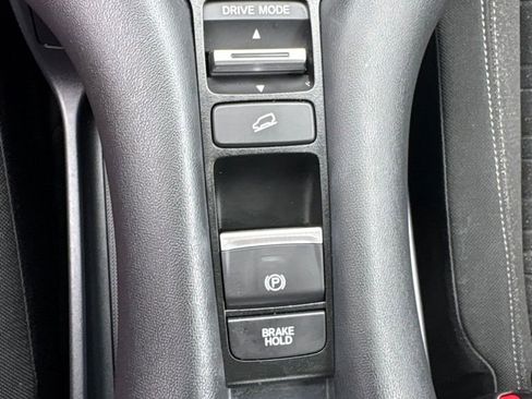Used 2023 Honda HR-V LX image 30