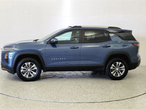 Used 2025 Chevrolet Equinox LT FWD image 4