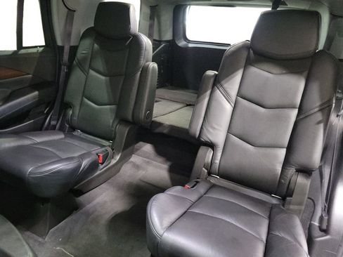 Used 2017 Cadillac Escalade Premium Luxury image 22