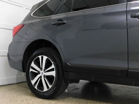 Used 2018 Subaru Outback 2.5i Limited image 8
