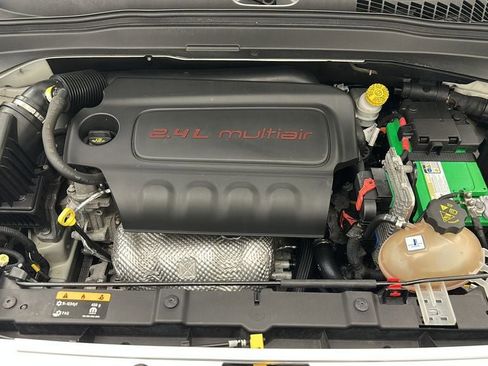 Used 2015 Jeep Renegade Limited AWD/4WD image 26