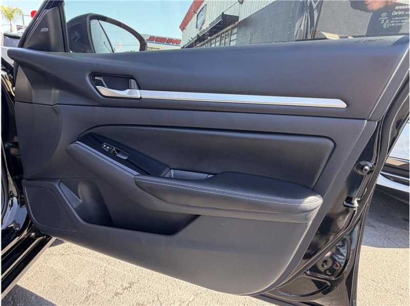 Used 2023 Nissan Altima 2.5 SV FWD image 24
