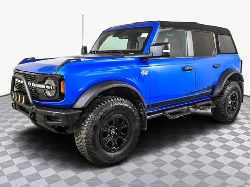 Used 2023 Ford Bronco Wildtrak image 4