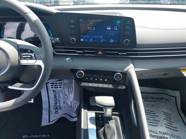 New 2026 Hyundai Elantra Sport FWD image 17