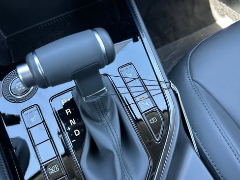New 2025 Kia Niro EX image 22