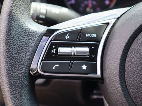 Used 2024 Kia Forte LXS w/ LXS Technology Package FWD image 11