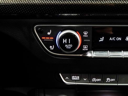 Used 2023 Audi SQ5 Premium Plus w/ Premium Plus Package image 28