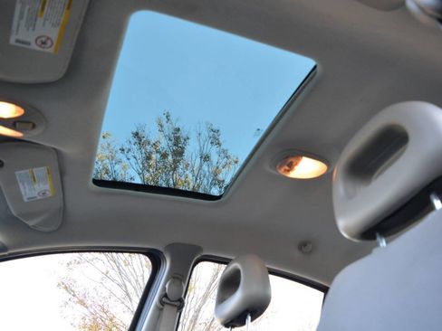 Used 2004 Saturn ION Level 2 image 22