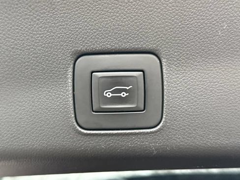 Used 2024 Chevrolet TrailBlazer RS w/ Convenience Package AWD/4WD image 28