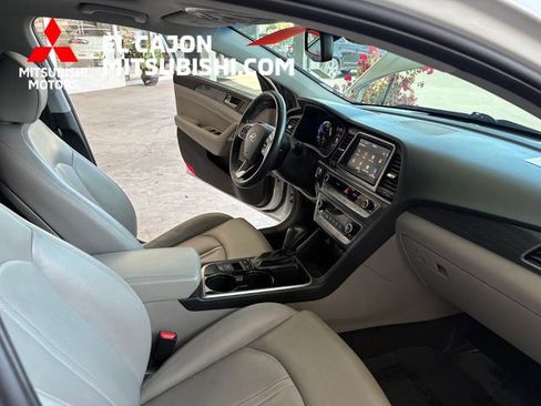 Used 2018 Hyundai Sonata Limited w/ Ultimate Package 02 FWD image 24