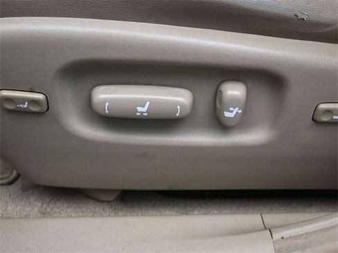 Used 2010 Toyota Highlander Limited image 33