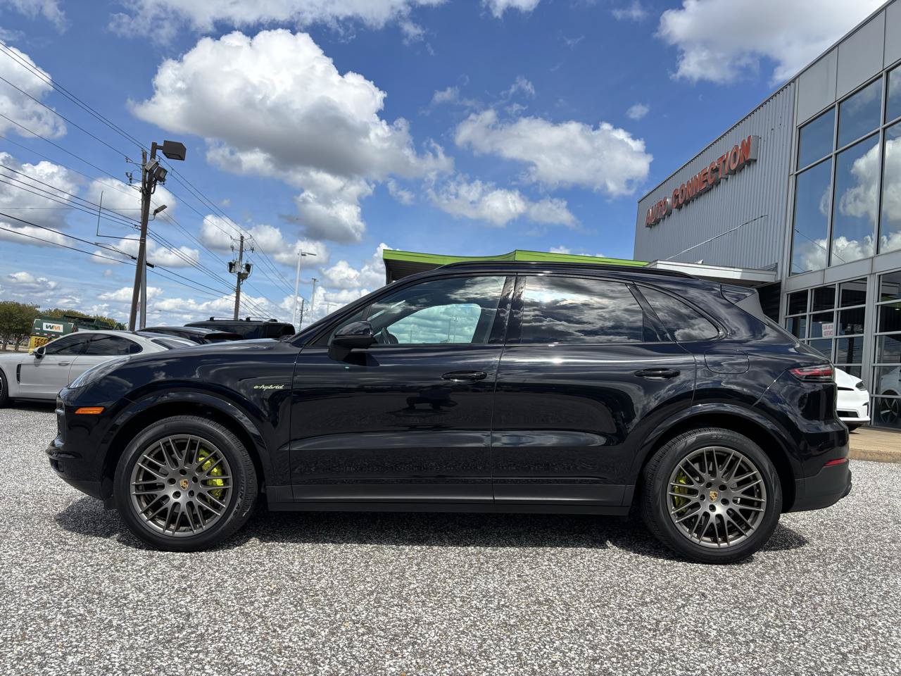 Used 2021 Porsche Cayenne E-Hybrid AWD/4WD image 2