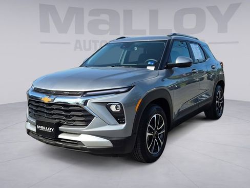Used 2026 Chevrolet TrailBlazer LT w/ Convenience Package FWD image 1