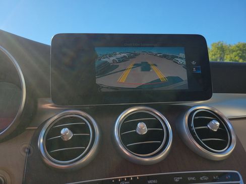 Certified 2020 Mercedes-Benz GLC 300 4MATIC image 33