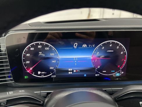 Used 2026 Mercedes-Benz GLS 450 4MATIC image 12