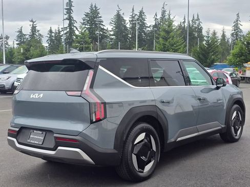 Certified 2024 Kia EV9 Wind AWD/4WD image 6