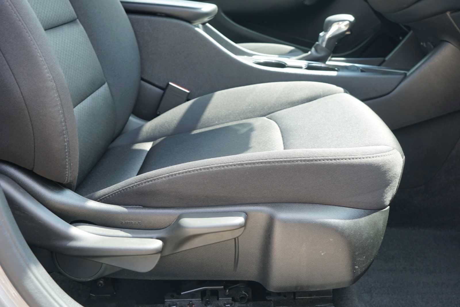 Used 2025 Chevrolet Malibu LT FWD image 26
