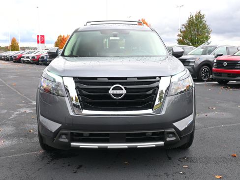 New 2025 Nissan Pathfinder Platinum w/ Cargo Package image 3