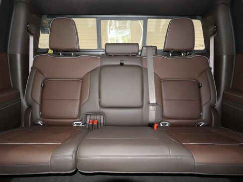 Certified 2025 GMC Sierra 1500 Denali AWD/4WD image 32