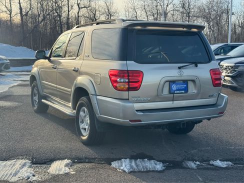 Used 2003 Toyota Sequoia SR5 image 3