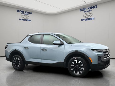 New 2026 Hyundai Santa Cruz SE FWD image 2
