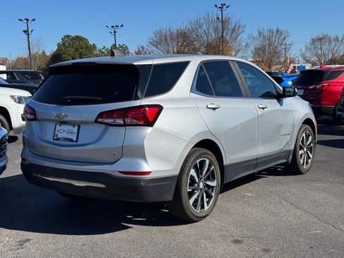 Used 2022 Chevrolet Equinox LT image 3