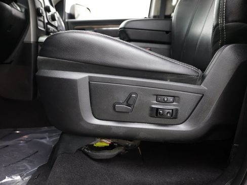 Used 2018 RAM 2500 Laramie w/ Sport Appearance Group AWD/4WD image 15