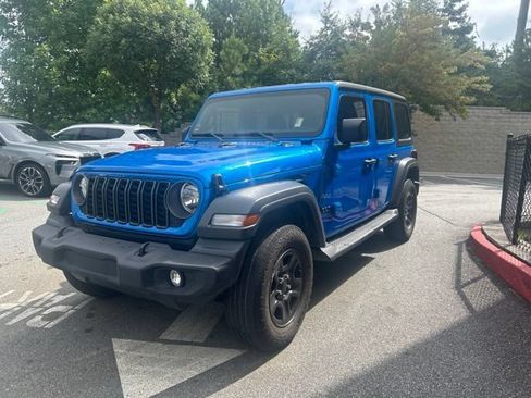 Used 2025 Jeep Wrangler Unlimited Sport AWD/4WD image 3