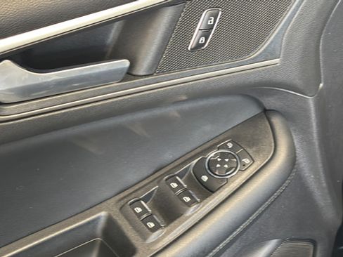 Used 2022 Ford Edge SEL AWD/4WD image 21