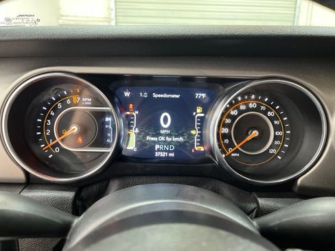Used 2020 Jeep Gladiator Sport w/ Quick Order Package 24S AWD/4WD image 11