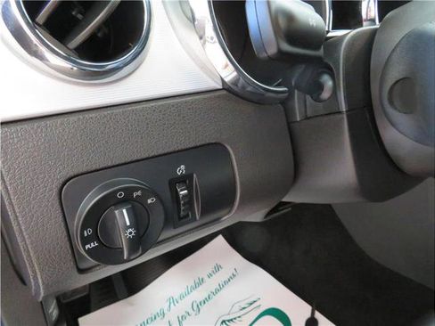 Used 2006 Ford Mustang GT image 25