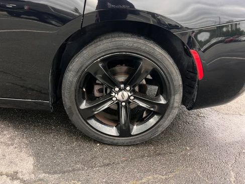 Used 2017 Dodge Charger SE w/ Popular Equipment Group RWD image 33