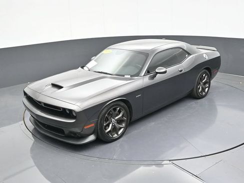 Used 2019 Dodge Challenger R/T RWD image 60