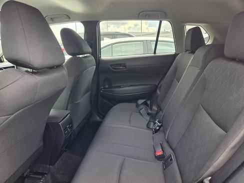 Used 2026 Toyota Corolla Cross LE FWD image 28