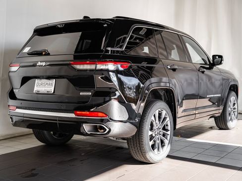 New 2025 Jeep Grand Cherokee Overland image 4