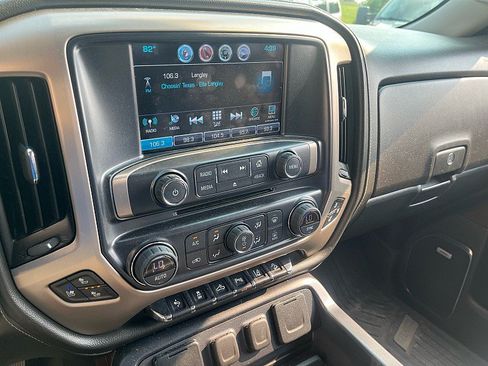 Used 2017 GMC Sierra 3500 Denali w/ Suspension Package, Off-Road AWD/4WD image 12